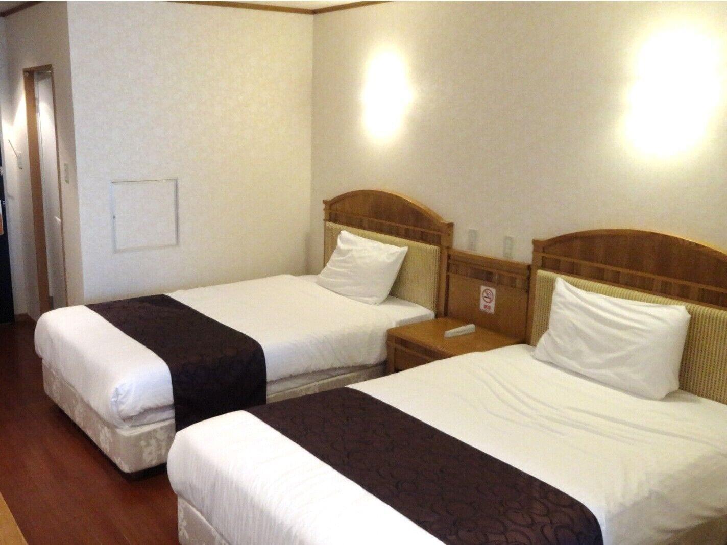 Hotel Castlevillage Miyakojima Extérieur photo