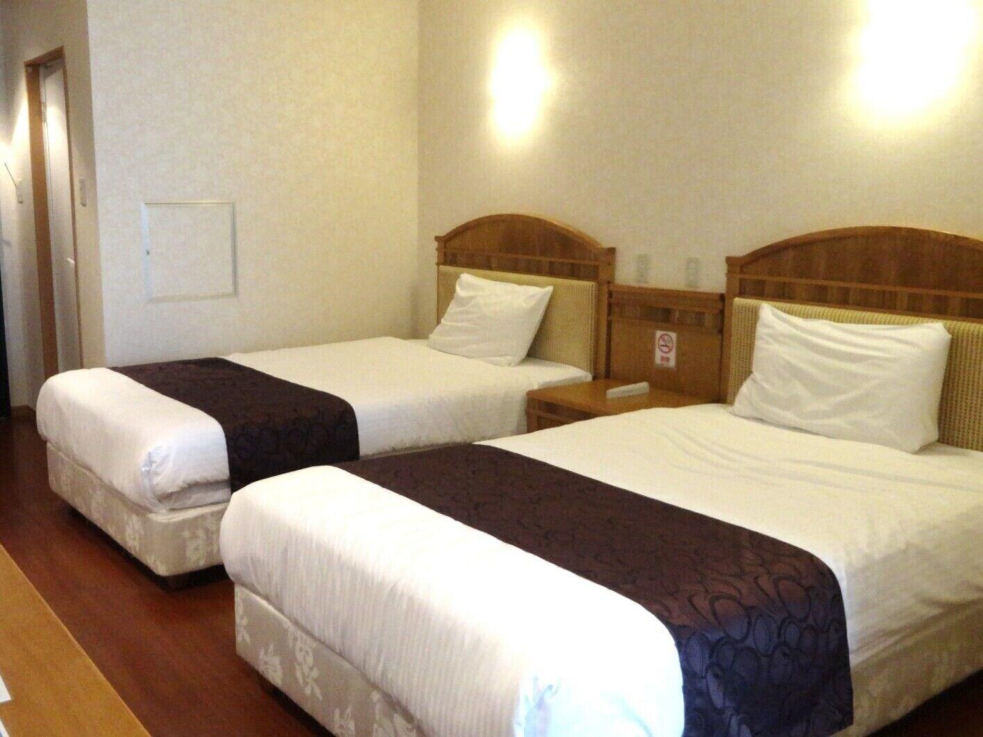 Hotel Castlevillage Miyakojima Extérieur photo