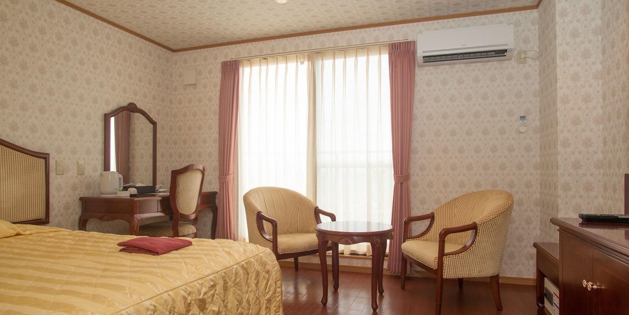 Hotel Castlevillage Miyakojima Extérieur photo