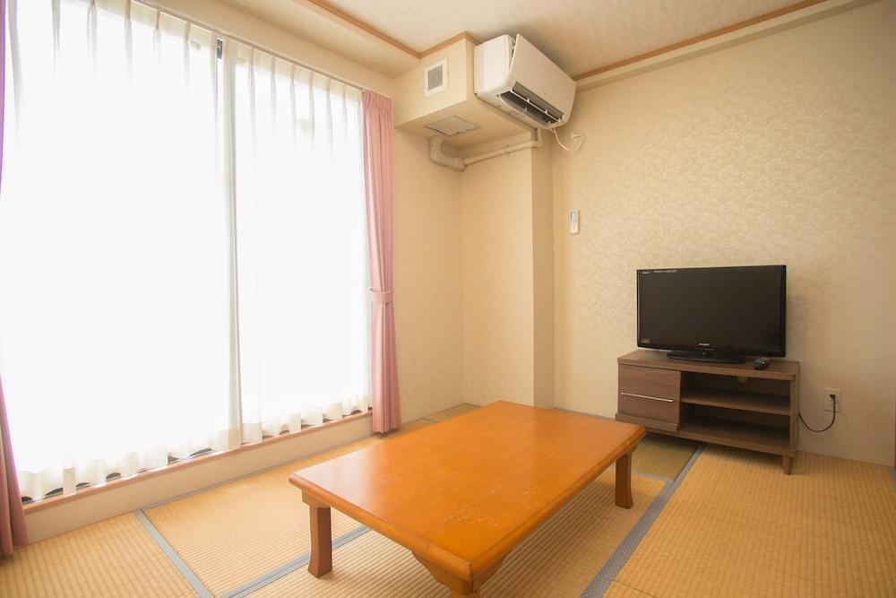 Hotel Castlevillage Miyakojima Extérieur photo