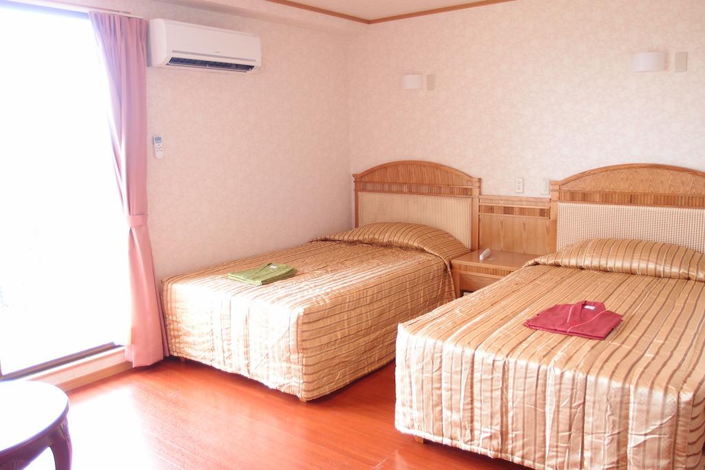 Hotel Castlevillage Miyakojima Chambre photo