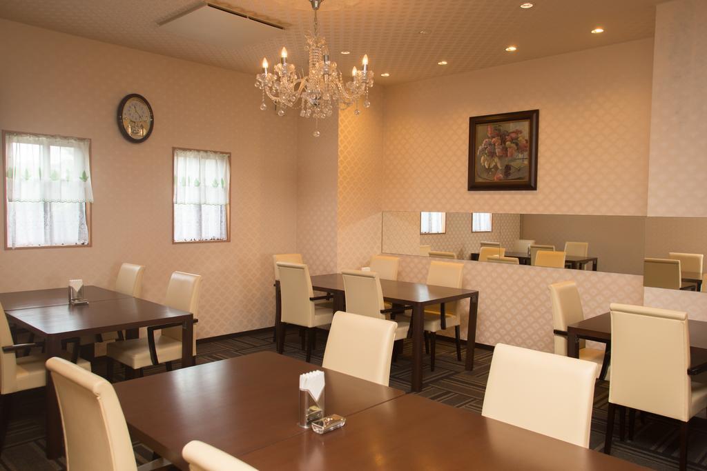 Hotel Castlevillage Miyakojima Extérieur photo