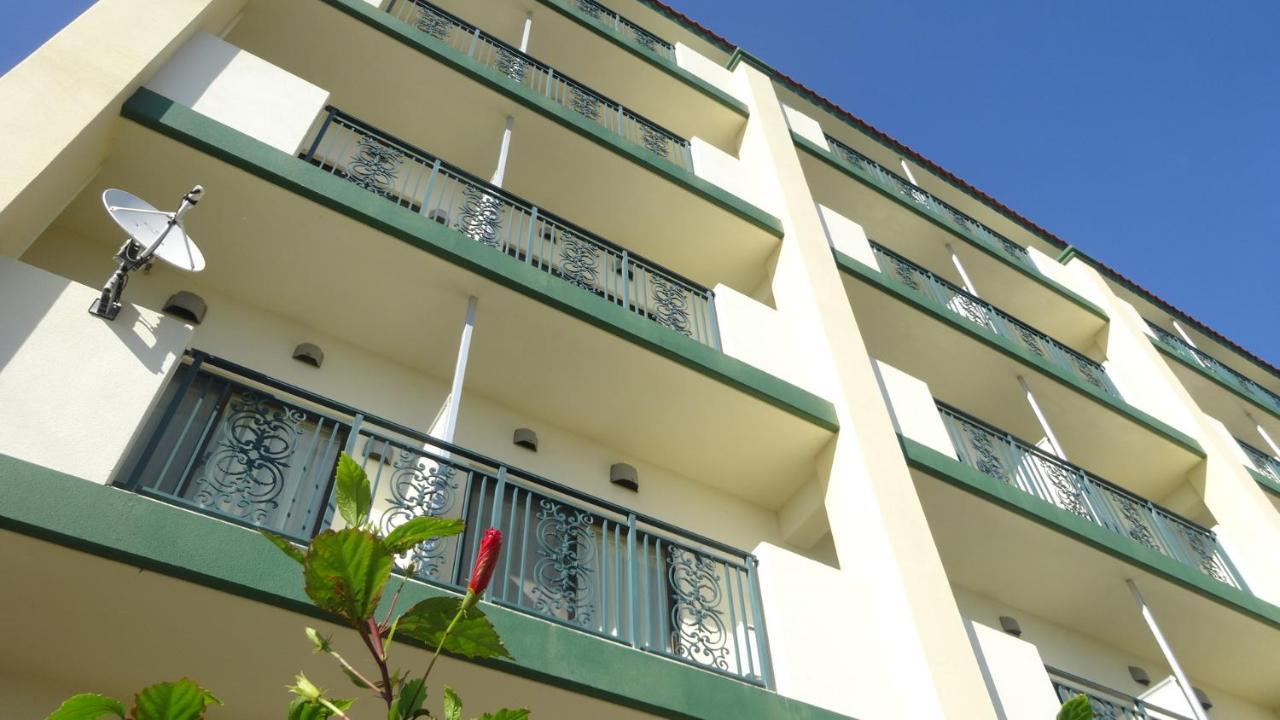 Hotel Castlevillage Miyakojima Extérieur photo